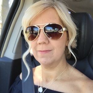 Meet your Posher, Christine